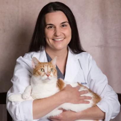 Janelle Priestas, DVM